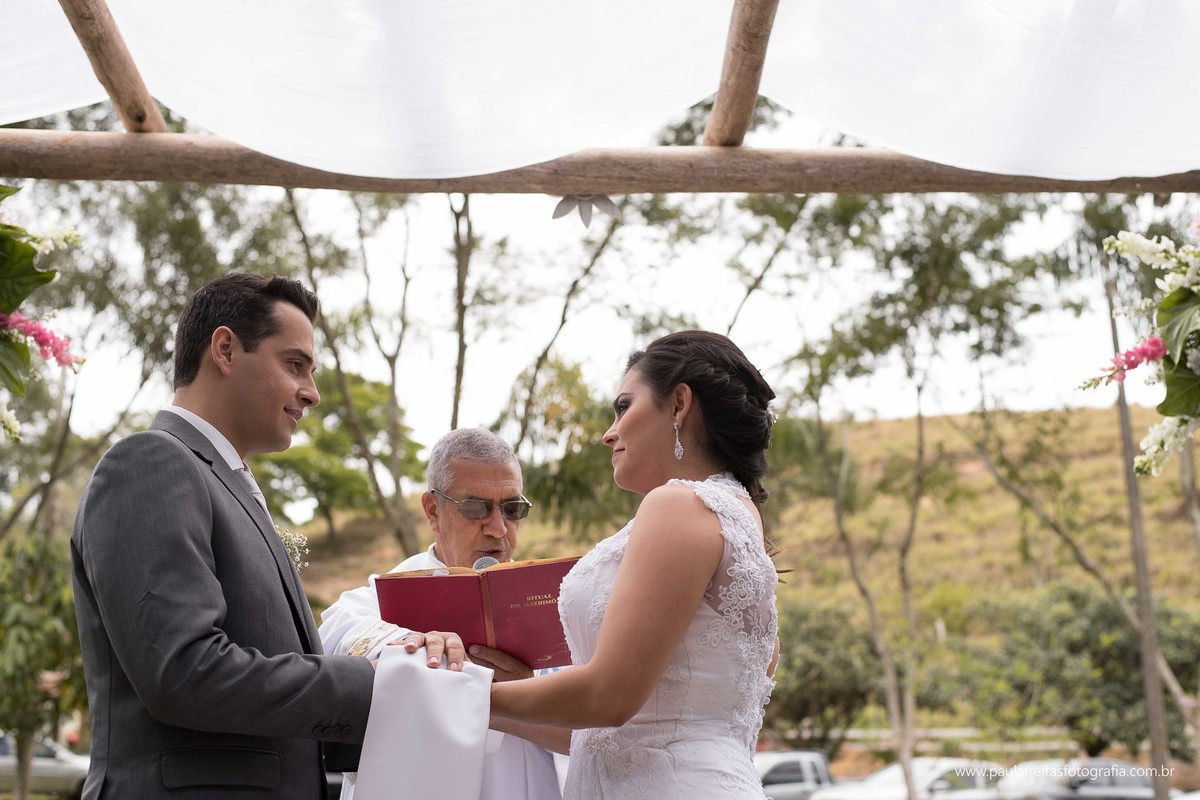 casamento-de-dia-feito-em-sao-luiz-do-paraitinga-de-michele-e-gustavo-e-fotografado-por-paula-freitas-fotografia-video-de-supimpa-audiovisual