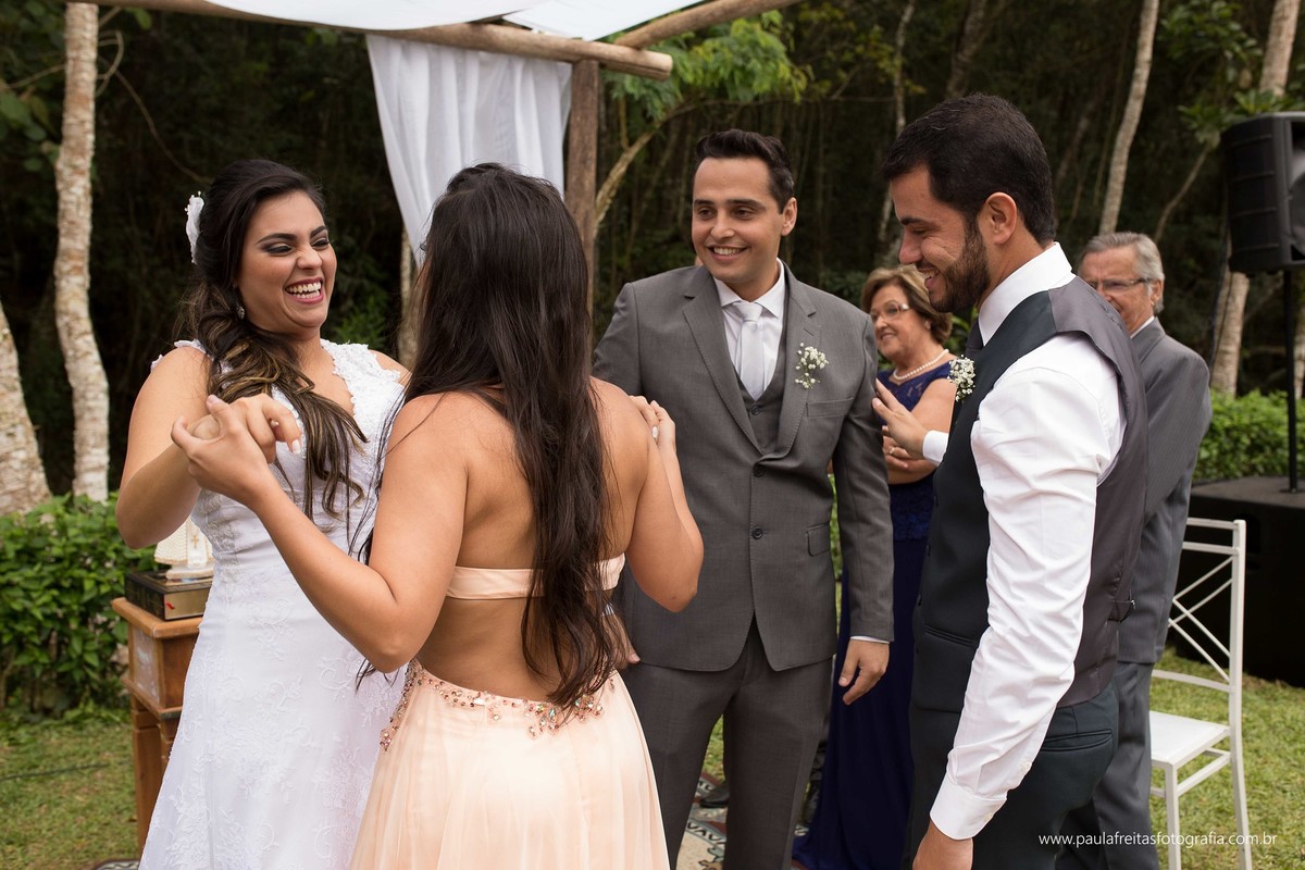 casamento-de-dia-feito-em-sao-luiz-do-paraitinga-de-michele-e-gustavo-e-fotografado-por-paula-freitas-fotografia-video-de-supimpa-audiovisual