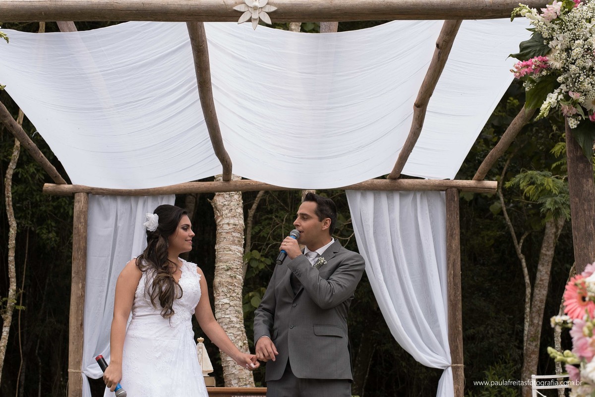 casamento-de-dia-feito-em-sao-luiz-do-paraitinga-de-michele-e-gustavo-e-fotografado-por-paula-freitas-fotografia-video-de-supimpa-audiovisual