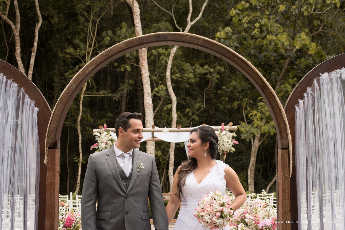 casamento-de-dia-feito-em-sao-luiz-do-paraitinga-de-michele-e-gustavo-e-fotografado-por-paula-freitas-fotografia-video-de-supimpa-audiovisual