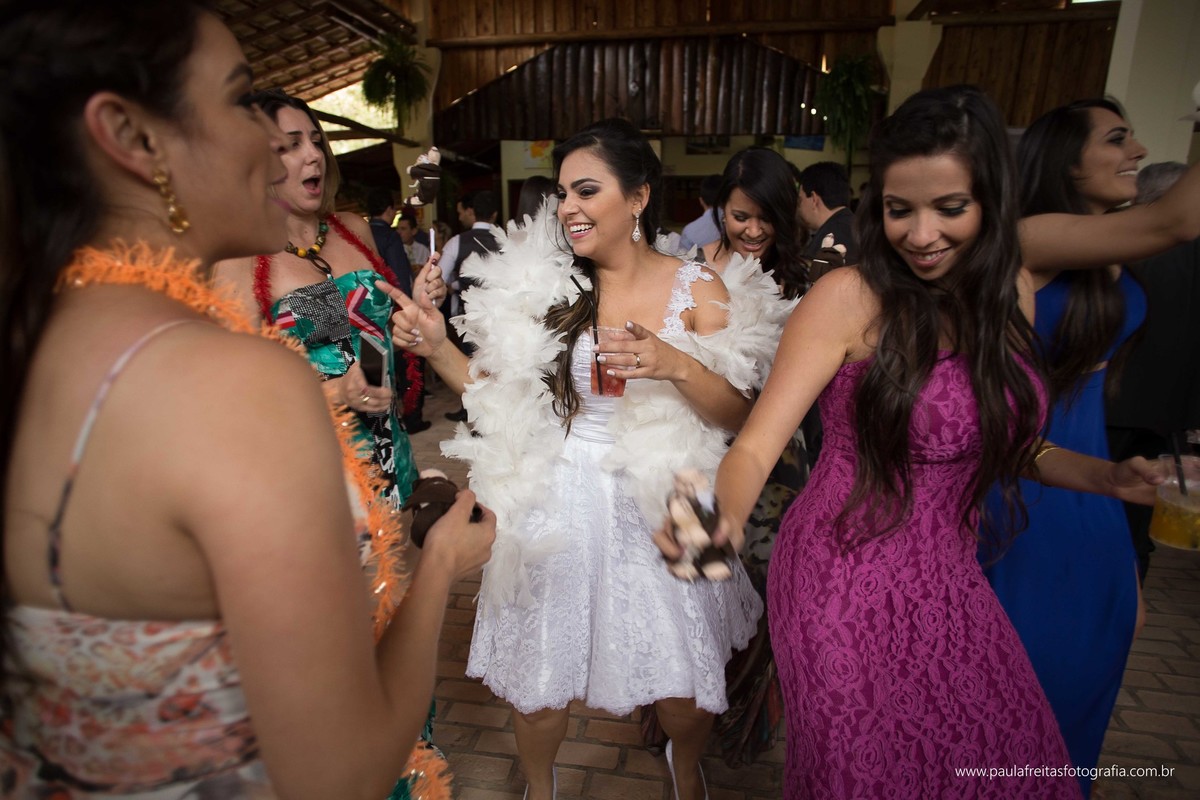 casamento-de-dia-feito-em-sao-luiz-do-paraitinga-de-michele-e-gustavo-e-fotografado-por-paula-freitas-fotografia-video-de-supimpa-audiovisual