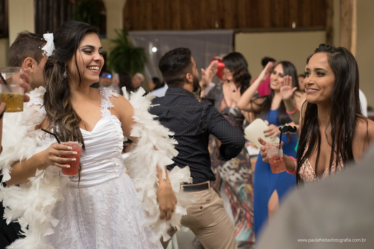 casamento-de-dia-feito-em-sao-luiz-do-paraitinga-de-michele-e-gustavo-e-fotografado-por-paula-freitas-fotografia-video-de-supimpa-audiovisual