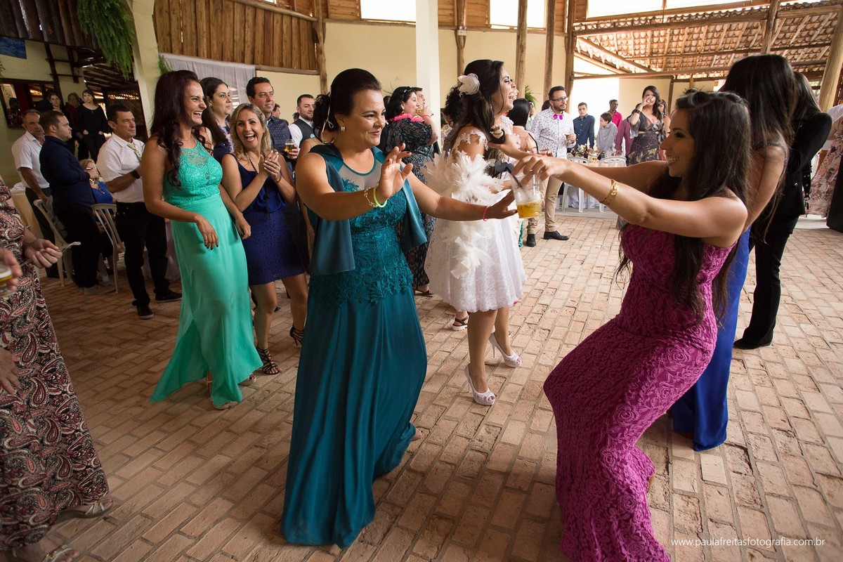 casamento-de-dia-feito-em-sao-luiz-do-paraitinga-de-michele-e-gustavo-e-fotografado-por-paula-freitas-fotografia-video-de-supimpa-audiovisual