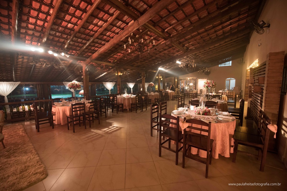 festa-de-debutante-15-anos-dourada-da-maria-celia-realizado-em-guaratingueta-sp-fotografado-por-paula-freitas-fotografia-e-video-de-supimpa (34)