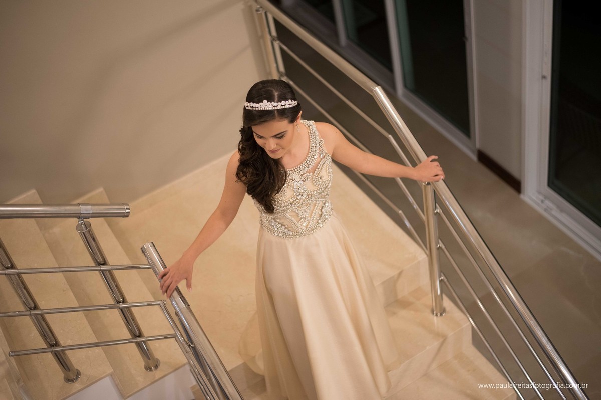 festa-de-debutante-15-anos-dourada-da-maria-celia-realizado-em-guaratingueta-sp-fotografado-por-paula-freitas-fotografia-e-video-de-supimpa (34)