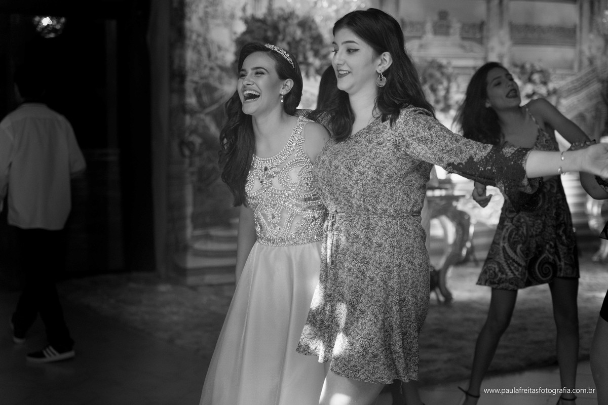 festa-de-debutante-15-anos-dourada-da-maria-celia-realizado-em-guaratingueta-sp-fotografado-por-paula-freitas-fotografia-e-video-de-supimpa (34)