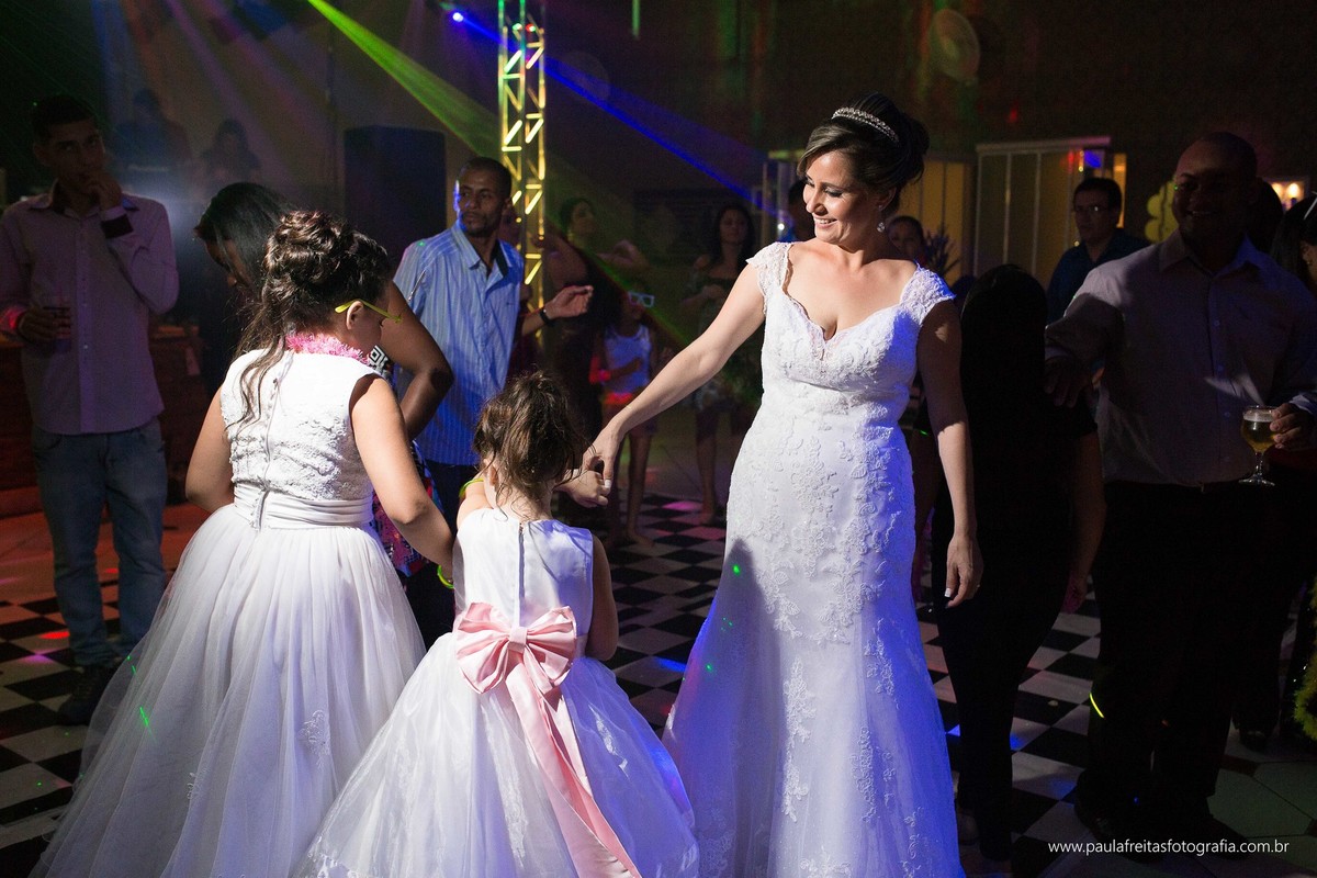 spaço-vip-guaratinguet-casamento-realizado-em-aparecida-sp-de-ana-carla-e-jose-junior-fotografado-por-paula-freitas-fotografia-e-video-de-supimpa