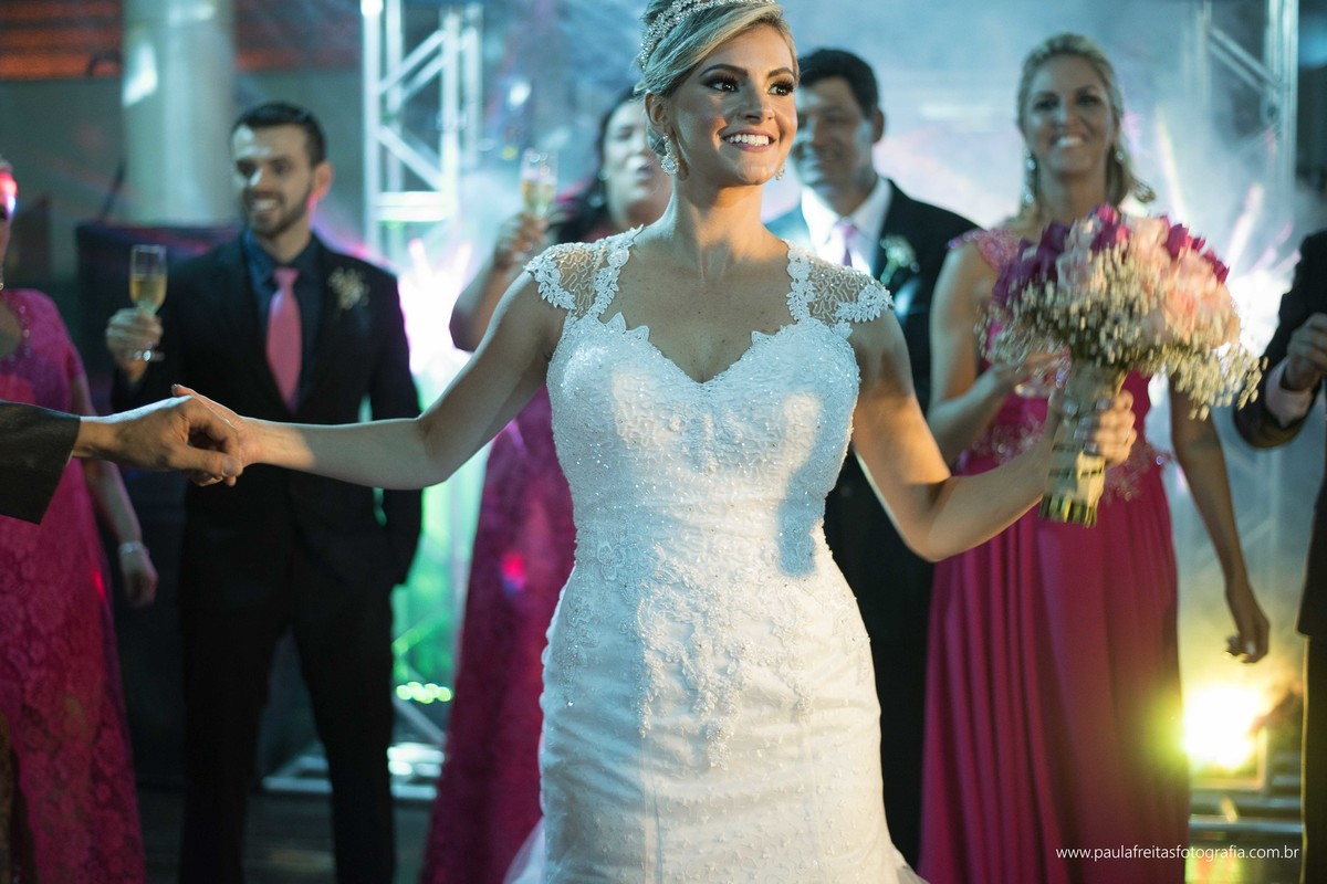 aparecida-sp-casamento-marcelle-e-savio-no-umuarama-fotografado-por-paula-freitas-e-video-de-supimpa-audiovisual