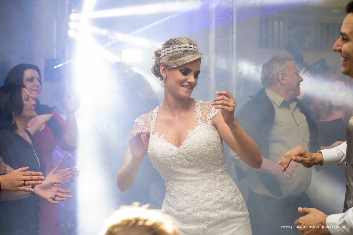 aparecida-sp-casamento-marcelle-e-savio-no-umuarama-fotografado-por-paula-freitas-e-video-de-supimpa-audiovisual