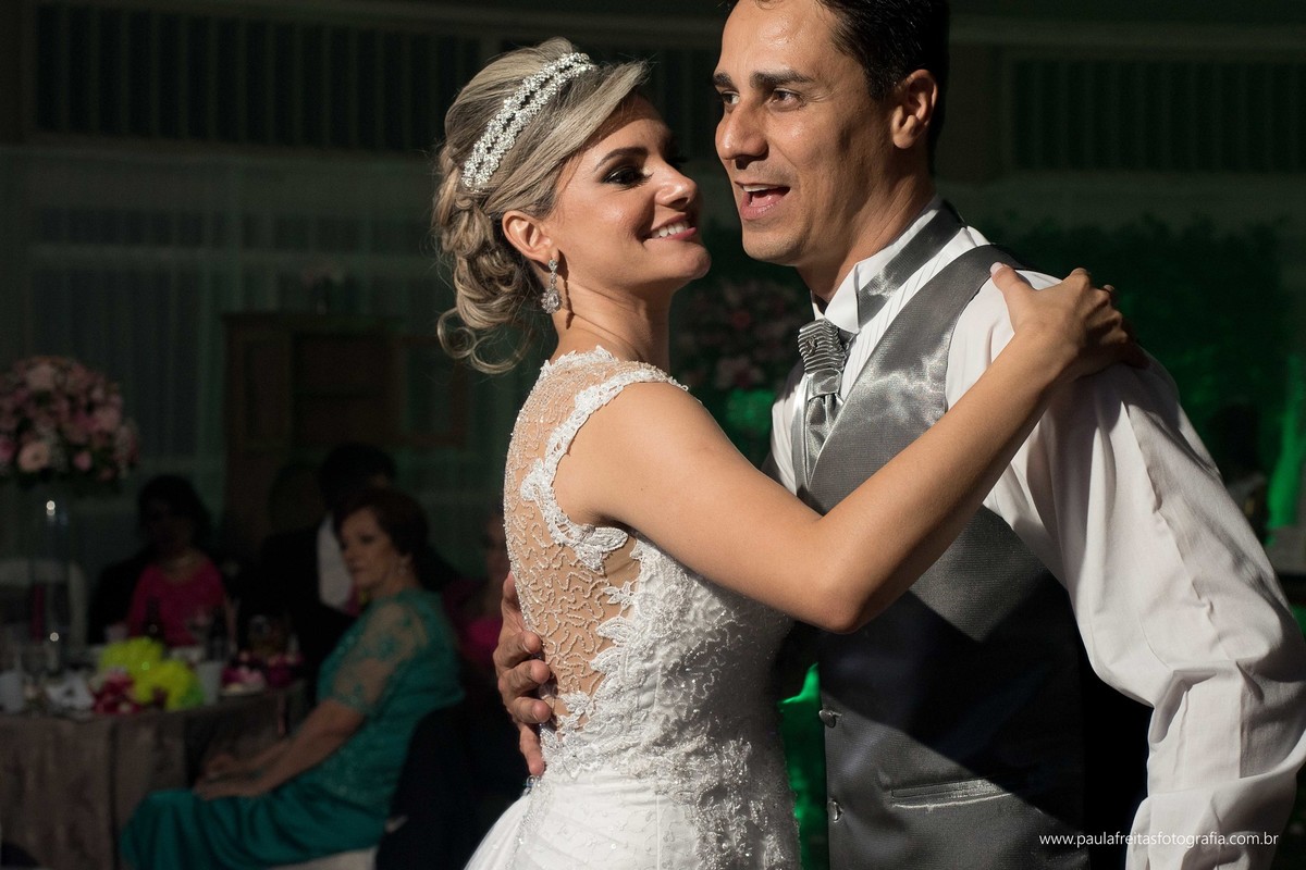 aparecida-sp-casamento-marcelle-e-savio-no-umuarama-fotografado-por-paula-freitas-e-video-de-supimpa-audiovisual