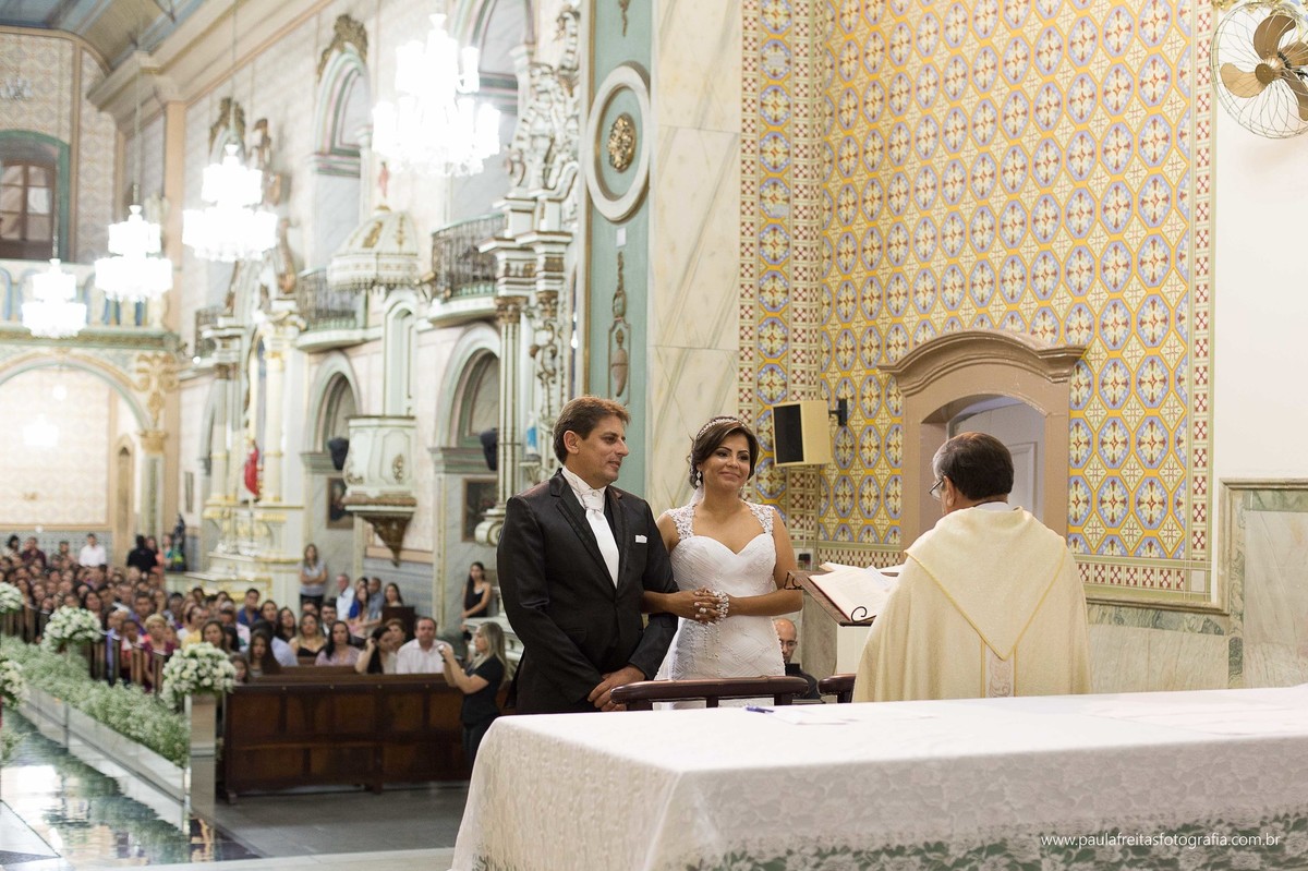 catedral-em-guaratingueta-casamento-ana-claudia-e-juarez-fotografado-por-paula-freitas-fotografia