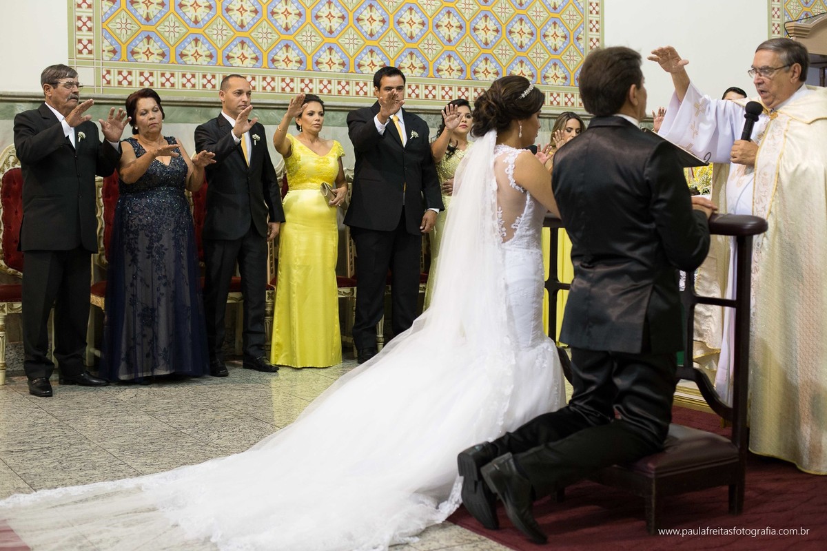 catedral-em-guaratingueta-casamento-ana-claudia-e-juarez-fotografado-por-paula-freitas-fotografia