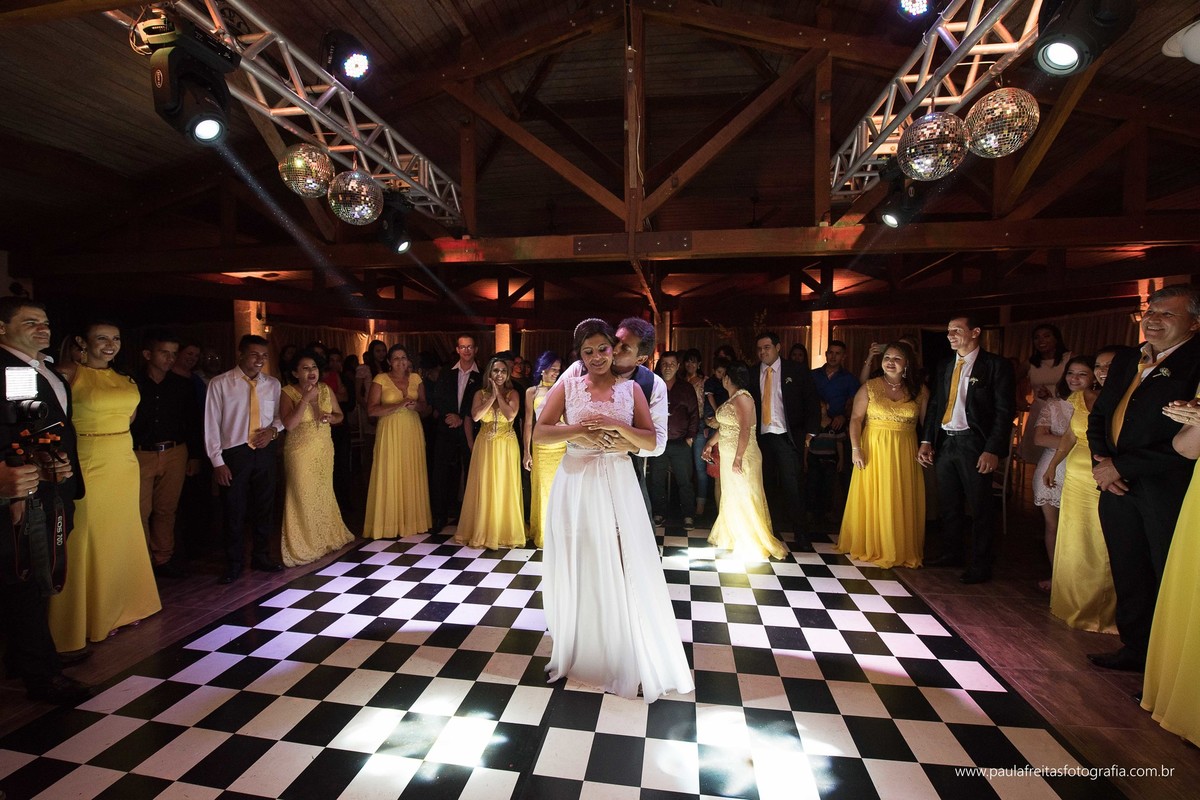 catedral-em-guaratingueta-casamento-ana-claudia-e-juarez-fotografado-por-paula-freitas-fotografia