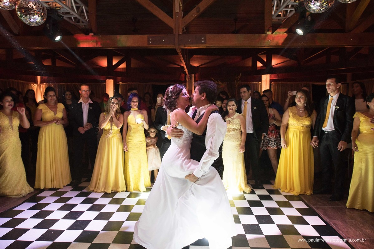 catedral-em-guaratingueta-casamento-ana-claudia-e-juarez-fotografado-por-paula-freitas-fotografia