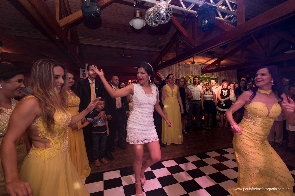 catedral-em-guaratingueta-casamento-ana-claudia-e-juarez-fotografado-por-paula-freitas-fotografia