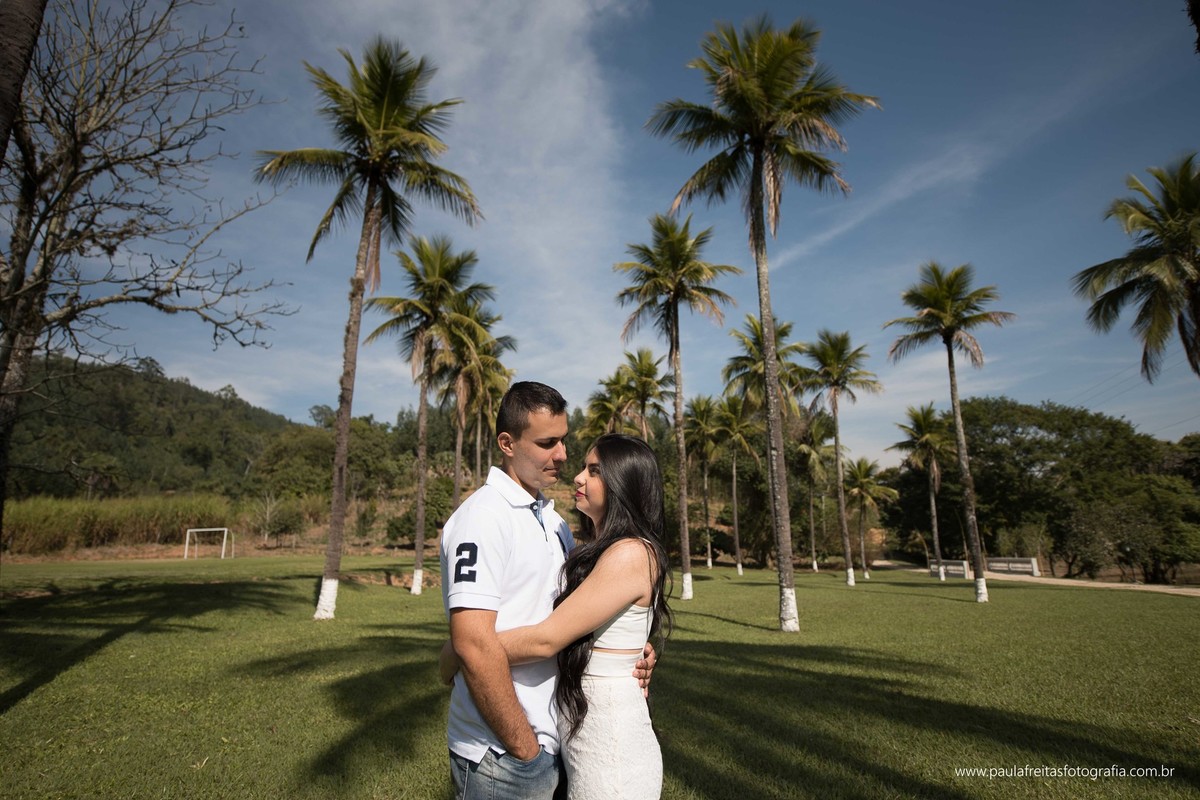 ensaio-pre-casamento-camila-e-paulo-em-guaratingueta-sp-fotografado-por-paula-freitas-fotografia
