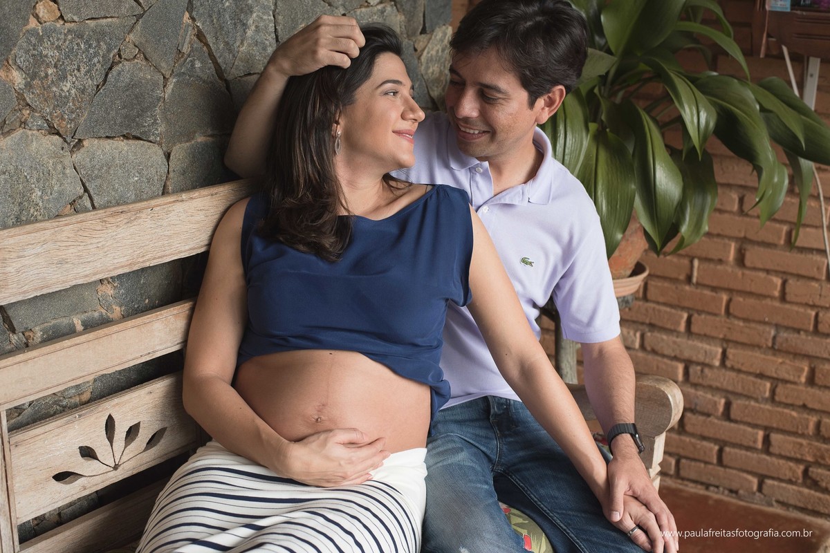 ensaio-de-gestante-de-mariah-e-lucas-esperando-pela-gabriela-feito-piranguinho-mg-fotografado-por-paula-freitas-fotografia-e-video-de-supimpa-