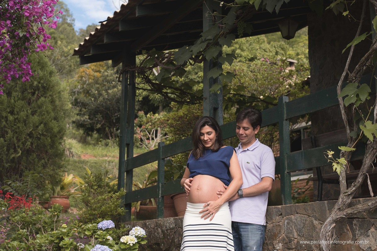 ensaio-de-gestante-de-mariah-e-lucas-esperando-pela-gabriela-feito-piranguinho-mg-fotografado-por-paula-freitas-fotografia-e-video-de-supimpa-
