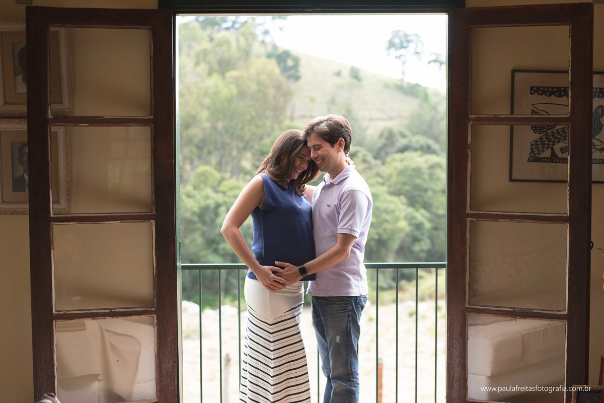 ensaio-de-gestante-de-mariah-e-lucas-esperando-pela-gabriela-feito-piranguinho-mg-fotografado-por-paula-freitas-fotografia-e-video-de-supimpa-