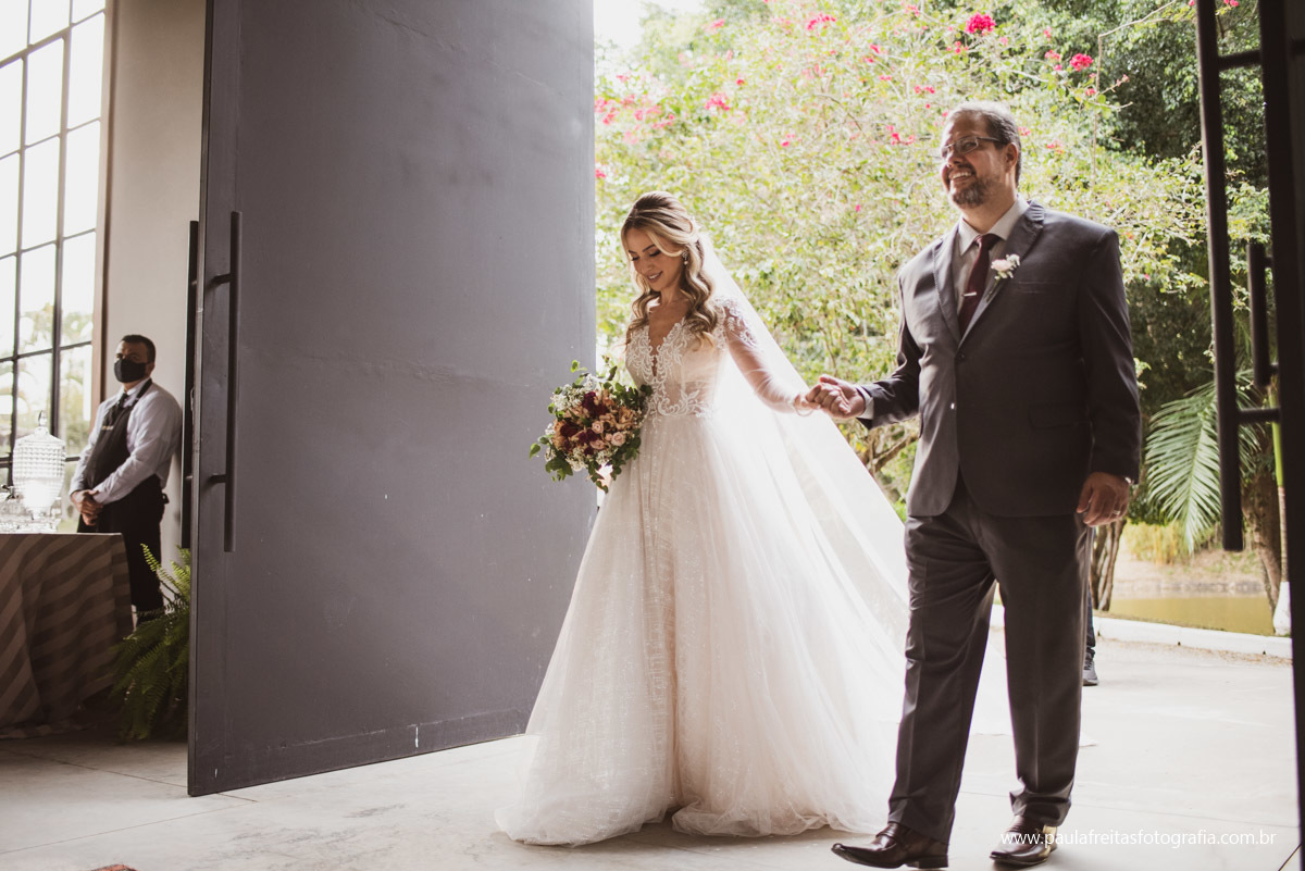 entrada da noiva em casamento taubate sp