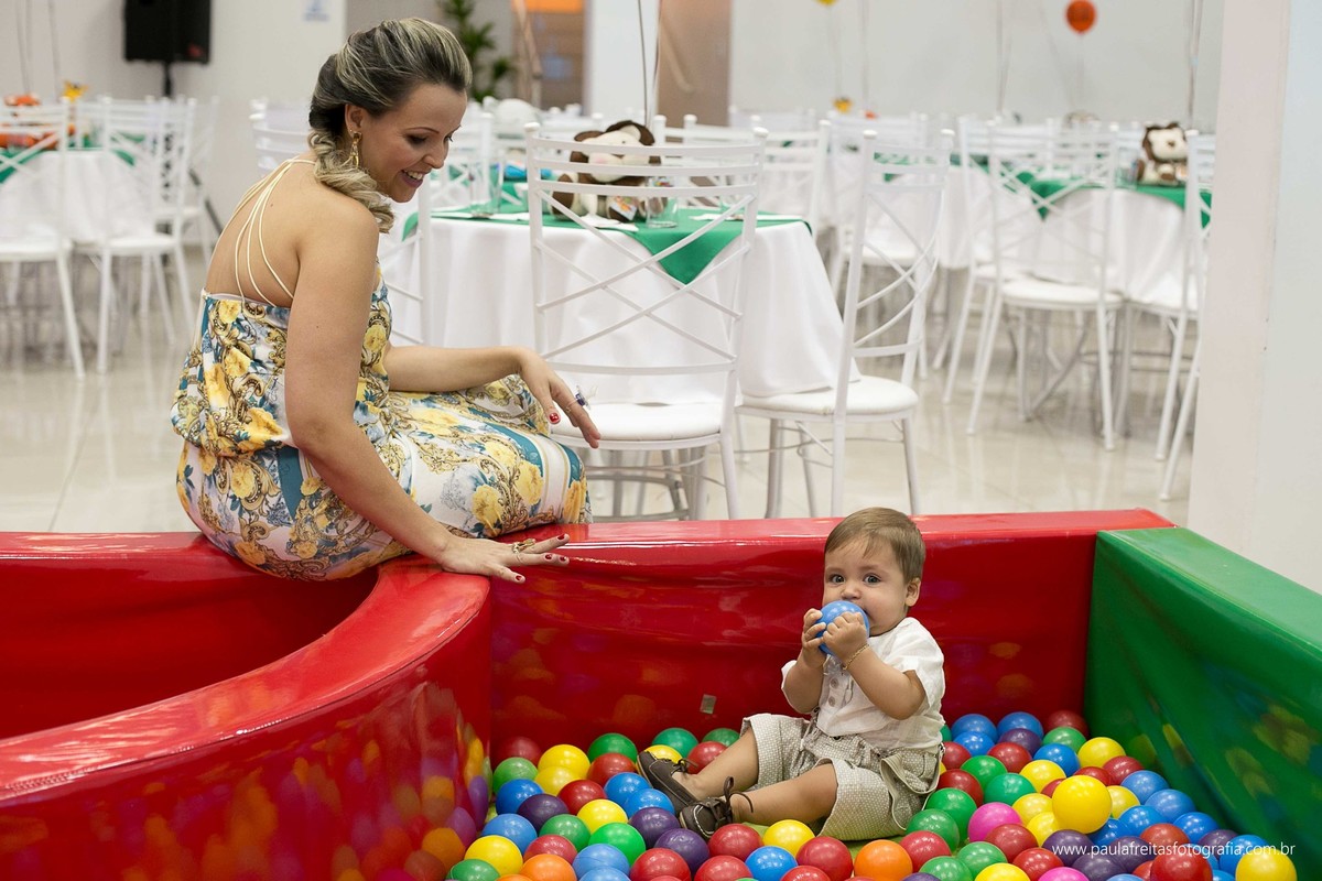 fabrica-de-sonhos-em-guaratingueta-aniversario-de-1-ano-safari-do-mickey-fotografia-paula-freitas-fotografia