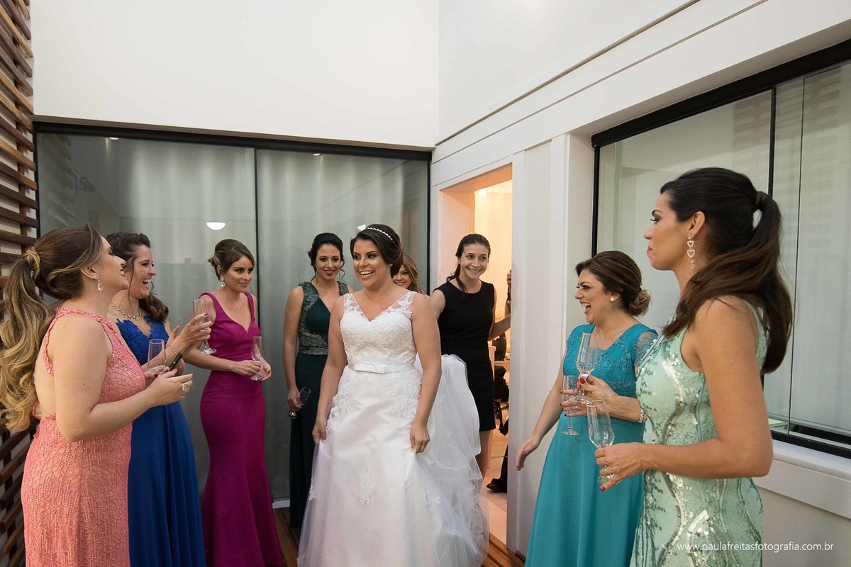 studio-venus-em-guaratingueta-igreja-orfanato-de-guaratingueta-clube-dos-bancarios-casamento-mariana-e-magnum-decoração-buffet-da-alcirene-fotografia-paula-freitas-fotografia