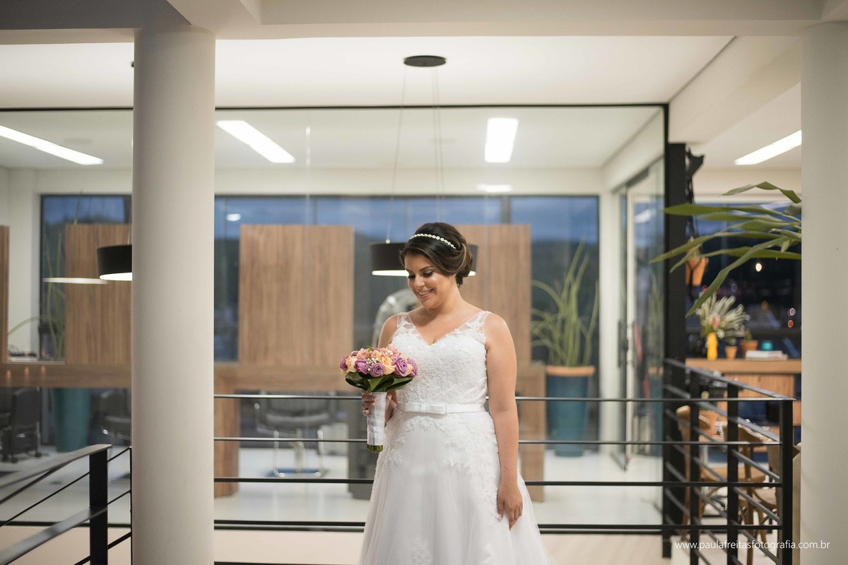 studio-venus-em-guaratingueta-igreja-orfanato-de-guaratingueta-clube-dos-bancarios-casamento-mariana-e-magnum-decoração-buffet-da-alcirene-fotografia-paula-freitas-fotografia