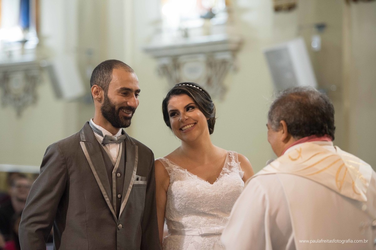 studio-venus-em-guaratingueta-igreja-orfanato-de-guaratingueta-clube-dos-bancarios-casamento-mariana-e-magnum-decoração-buffet-da-alcirene-fotografia-paula-freitas-fotografia