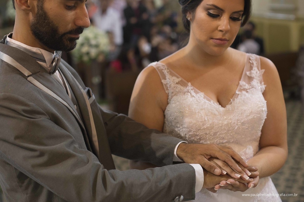 studio-venus-em-guaratingueta-igreja-orfanato-de-guaratingueta-clube-dos-bancarios-casamento-mariana-e-magnum-decoração-buffet-da-alcirene-fotografia-paula-freitas-fotografia