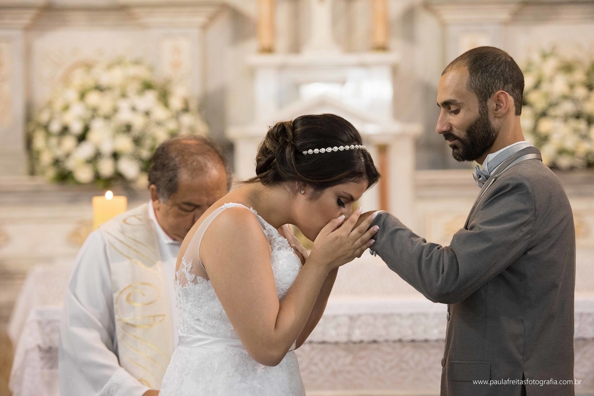 studio-venus-em-guaratingueta-igreja-orfanato-de-guaratingueta-clube-dos-bancarios-casamento-mariana-e-magnum-decoração-buffet-da-alcirene-fotografia-paula-freitas-fotografia