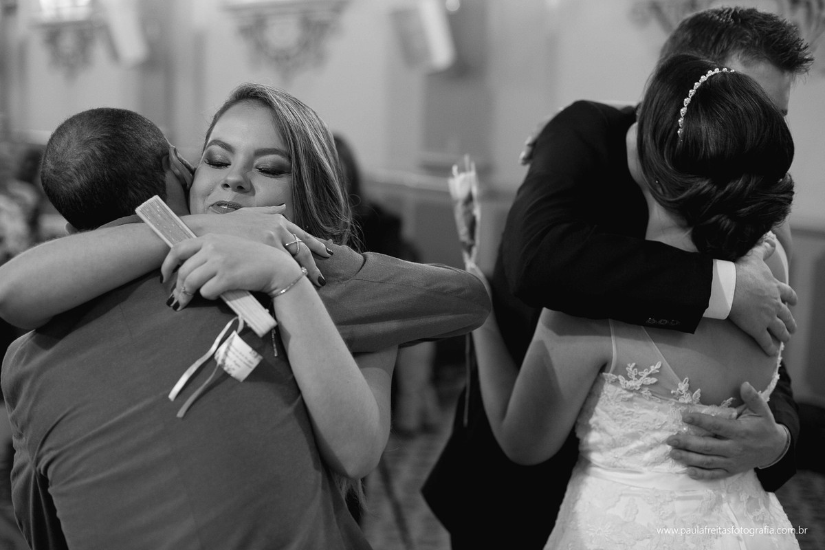 studio-venus-em-guaratingueta-igreja-orfanato-de-guaratingueta-clube-dos-bancarios-casamento-mariana-e-magnum-decoração-buffet-da-alcirene-fotografia-paula-freitas-fotografia