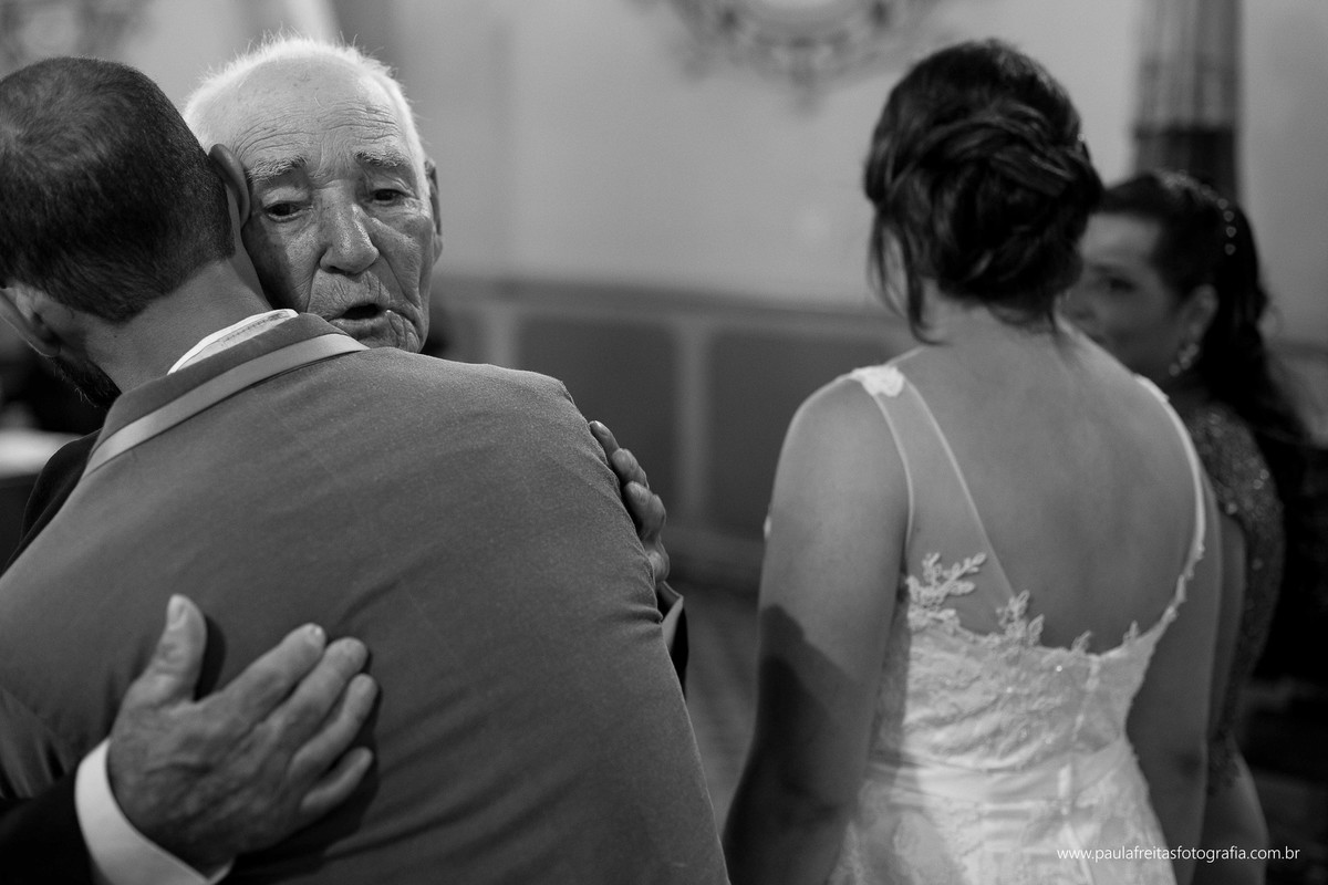 studio-venus-em-guaratingueta-igreja-orfanato-de-guaratingueta-clube-dos-bancarios-casamento-mariana-e-magnum-decoração-buffet-da-alcirene-fotografia-paula-freitas-fotografia