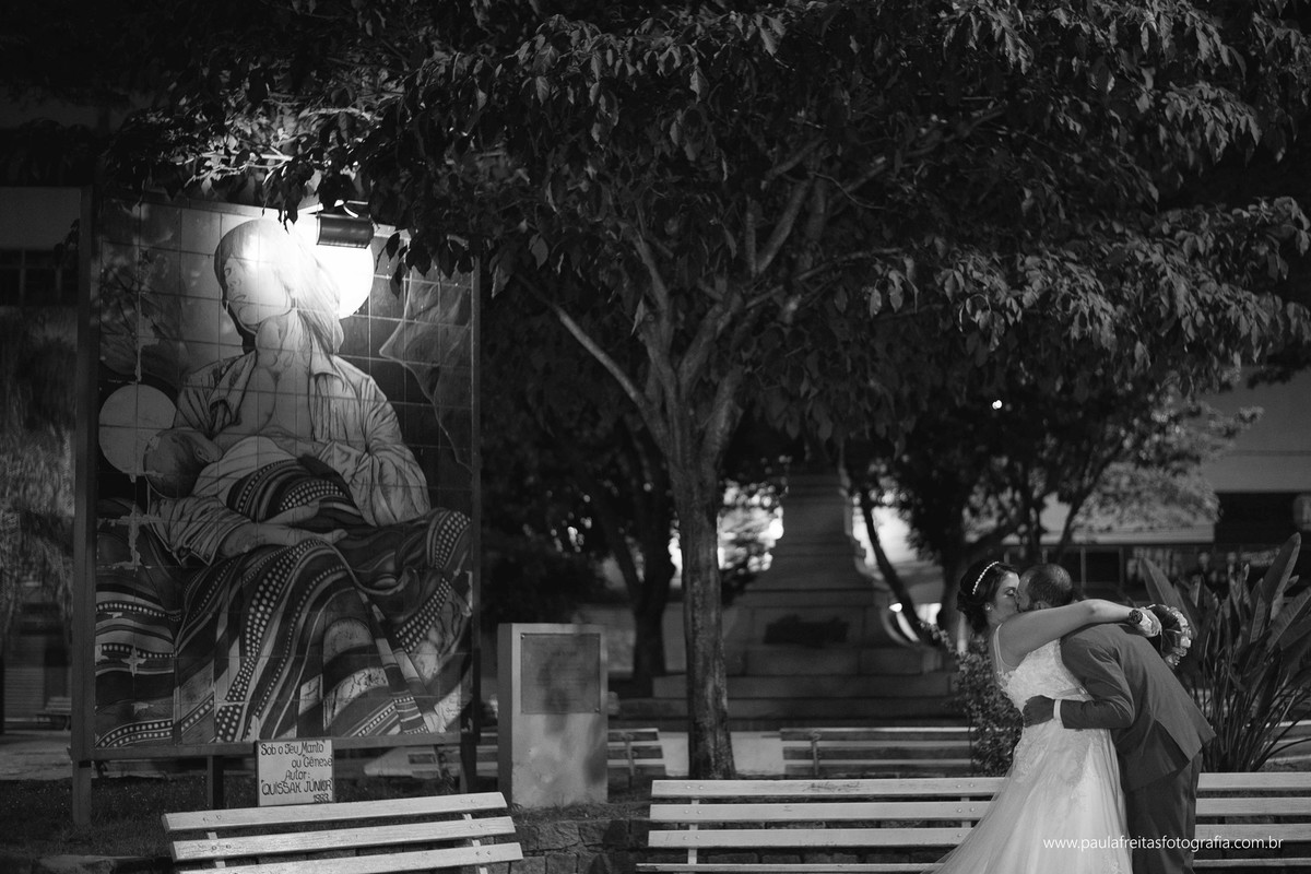 studio-venus-em-guaratingueta-igreja-orfanato-de-guaratingueta-clube-dos-bancarios-casamento-mariana-e-magnum-decoração-buffet-da-alcirene-fotografia-paula-freitas-fotografia