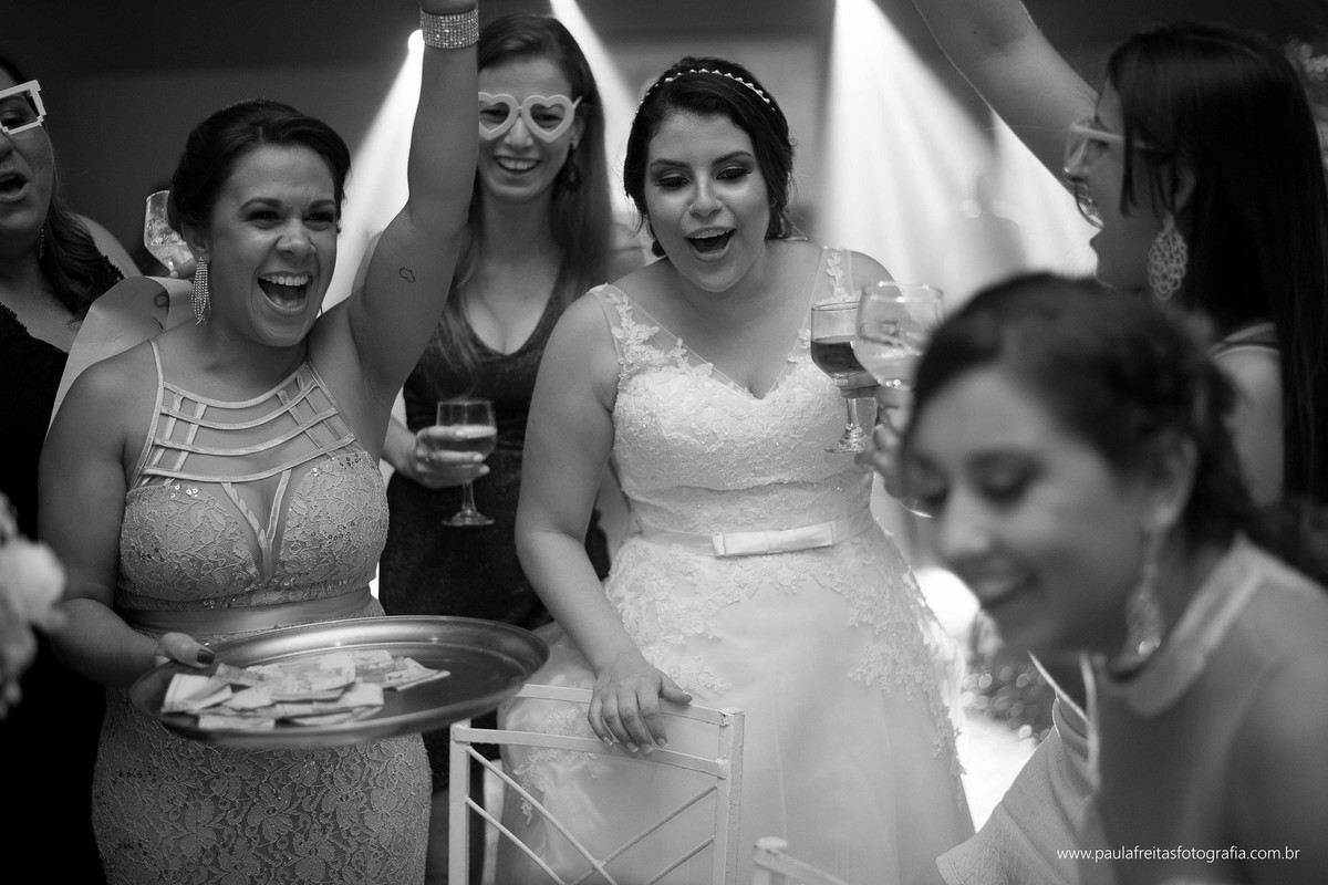 studio-venus-em-guaratingueta-igreja-orfanato-de-guaratingueta-clube-dos-bancarios-casamento-mariana-e-magnum-decoração-buffet-da-alcirene-fotografia-paula-freitas-fotografia