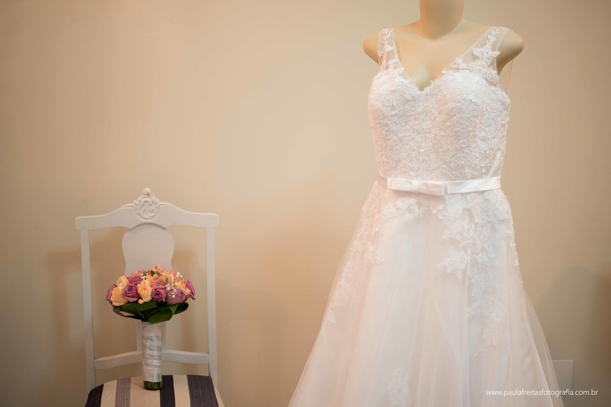 studio-venus-em-guaratingueta-igreja-orfanato-de-guaratingueta-clube-dos-bancarios-casamento-mariana-e-magnum-decoração-buffet-da-alcirene-fotografia-paula-freitas-fotografia