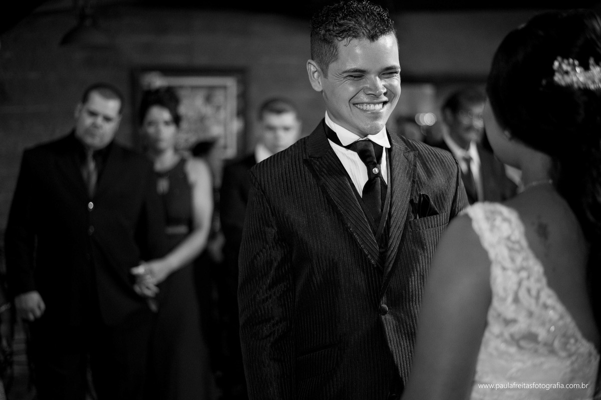 casamento-no-aberto-casamento-no-campode-tamiris-e-joy-em-guaratingueta-recanto-vip-fotografado-por-paula-freitas-fotografia