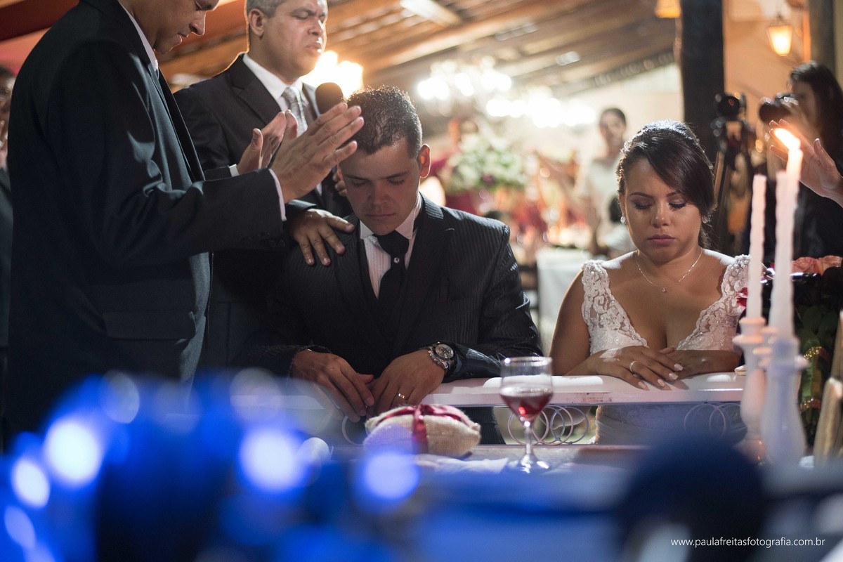 casamento-no-aberto-casamento-no-campode-tamiris-e-joy-em-guaratingueta-recanto-vip-fotografado-por-paula-freitas-fotografia