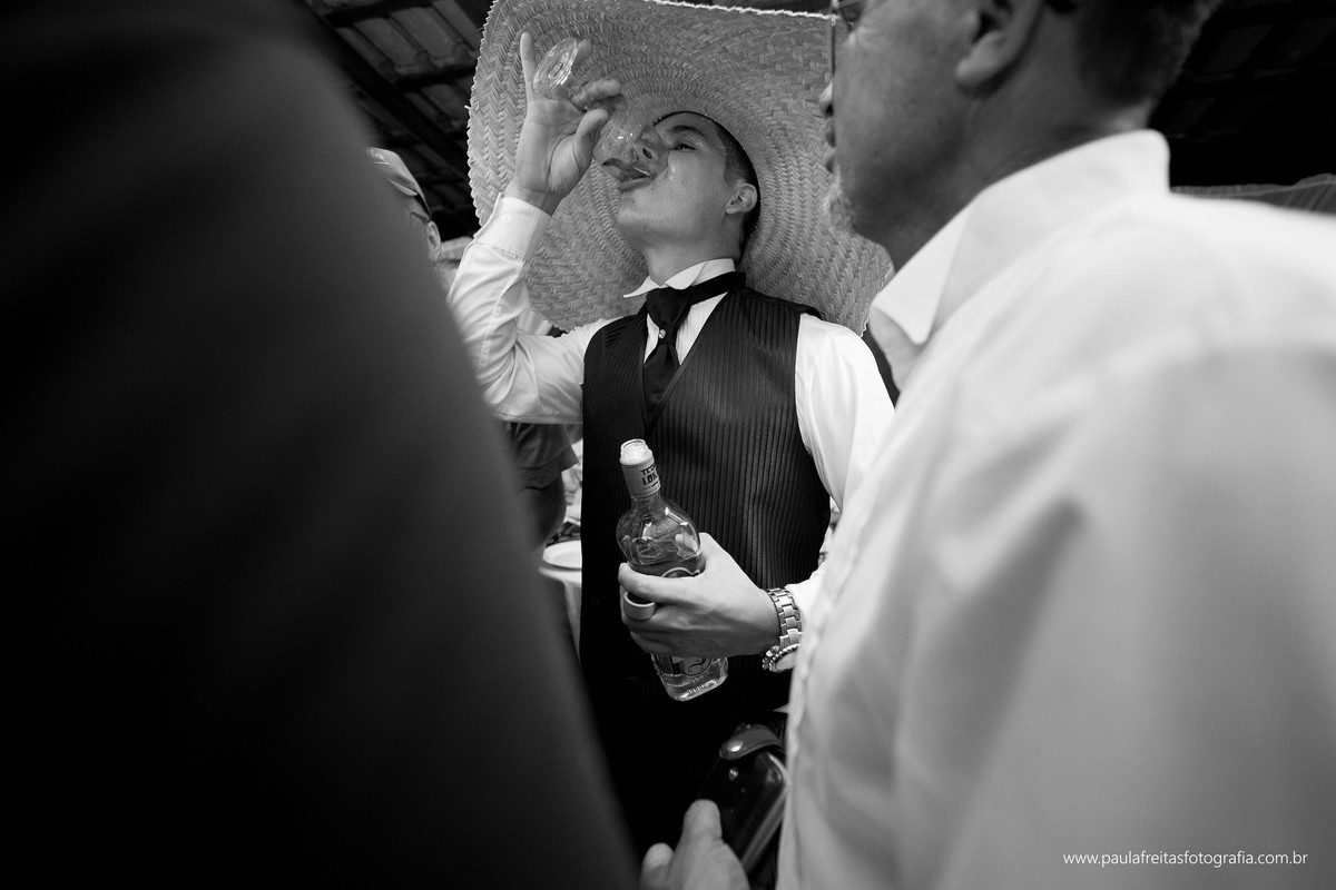 casamento-no-aberto-casamento-no-campode-tamiris-e-joy-em-guaratingueta-recanto-vip-fotografado-por-paula-freitas-fotografia