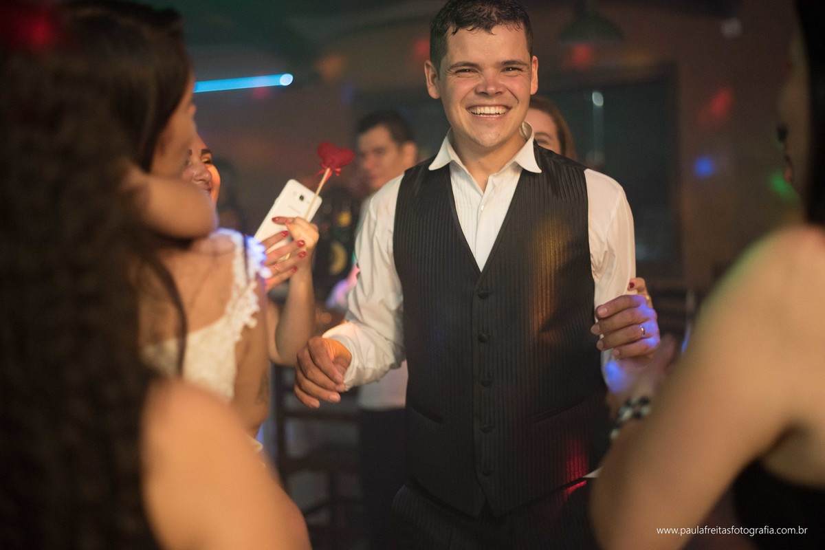 casamento-no-aberto-casamento-no-campode-tamiris-e-joy-em-guaratingueta-recanto-vip-fotografado-por-paula-freitas-fotografia