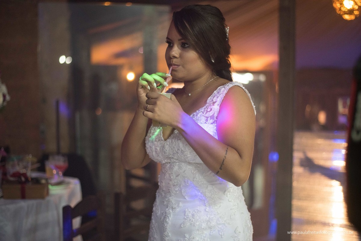 casamento-no-aberto-casamento-no-campode-tamiris-e-joy-em-guaratingueta-recanto-vip-fotografado-por-paula-freitas-fotografia