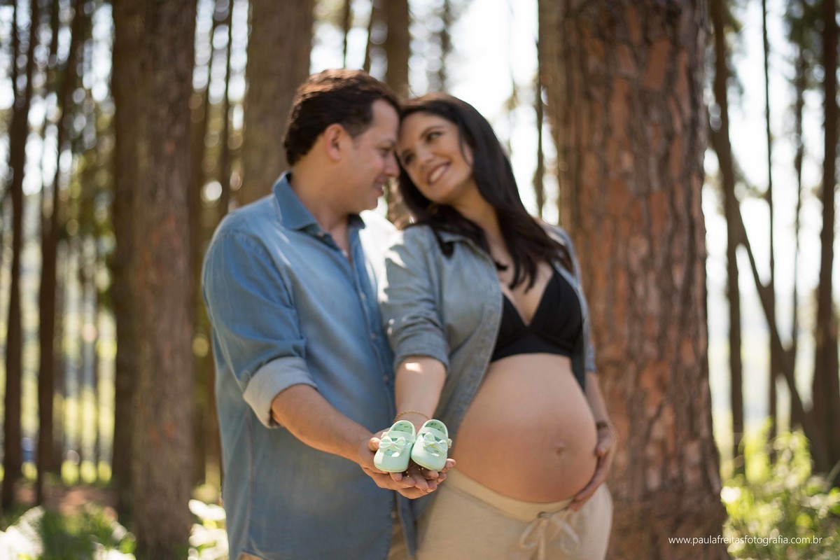 ensaio-gestante-priscila-e-alair-feito-em-guaratingueta-no-gomeral-fotografado-por-paula-freitas-fotografia