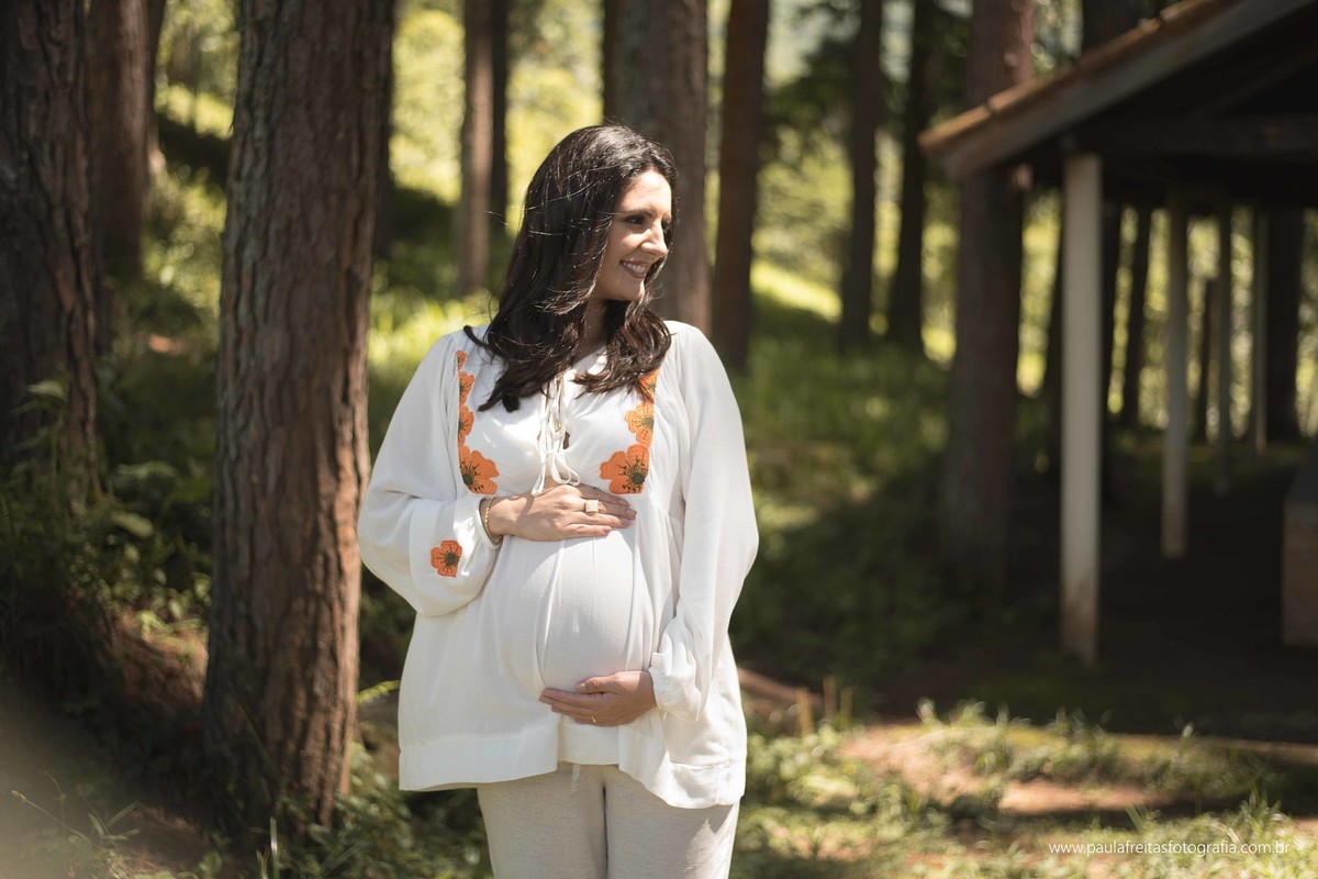 ensaio-gestante-priscila-e-alair-feito-em-guaratingueta-no-gomeral-fotografado-por-paula-freitas-fotografia