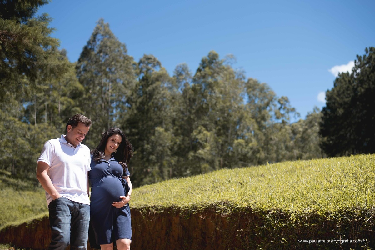 ensaio-gestante-priscila-e-alair-feito-em-guaratingueta-no-gomeral-fotografado-por-paula-freitas-fotografia