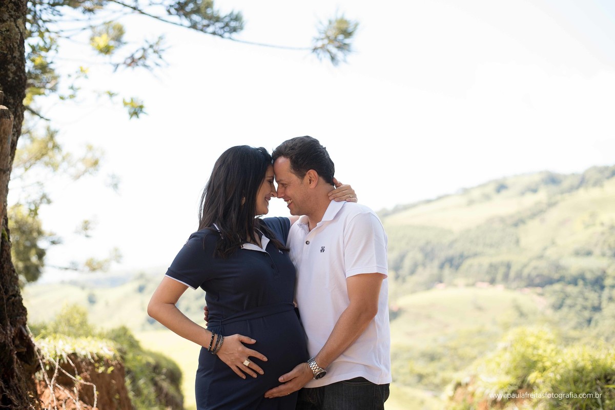 ensaio-gestante-priscila-e-alair-feito-em-guaratingueta-no-gomeral-fotografado-por-paula-freitas-fotografia