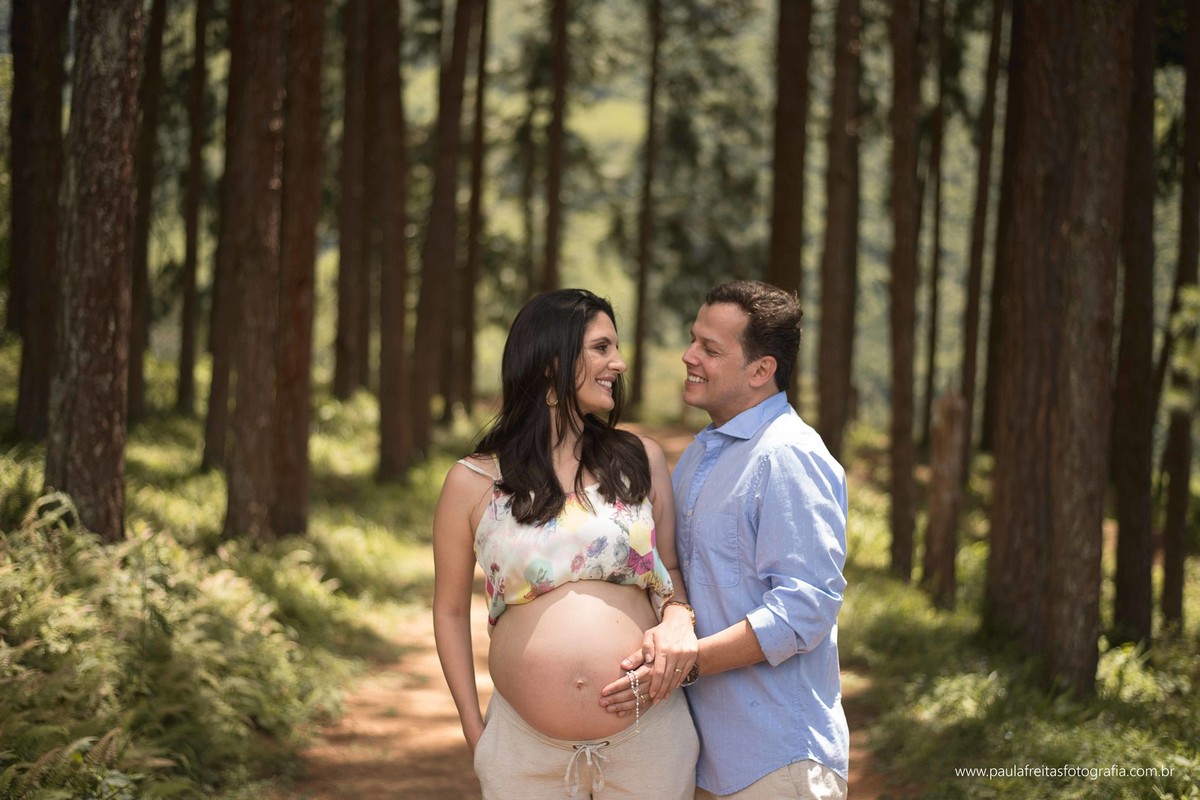 ensaio-gestante-priscila-e-alair-feito-em-guaratingueta-no-gomeral-fotografado-por-paula-freitas-fotografia