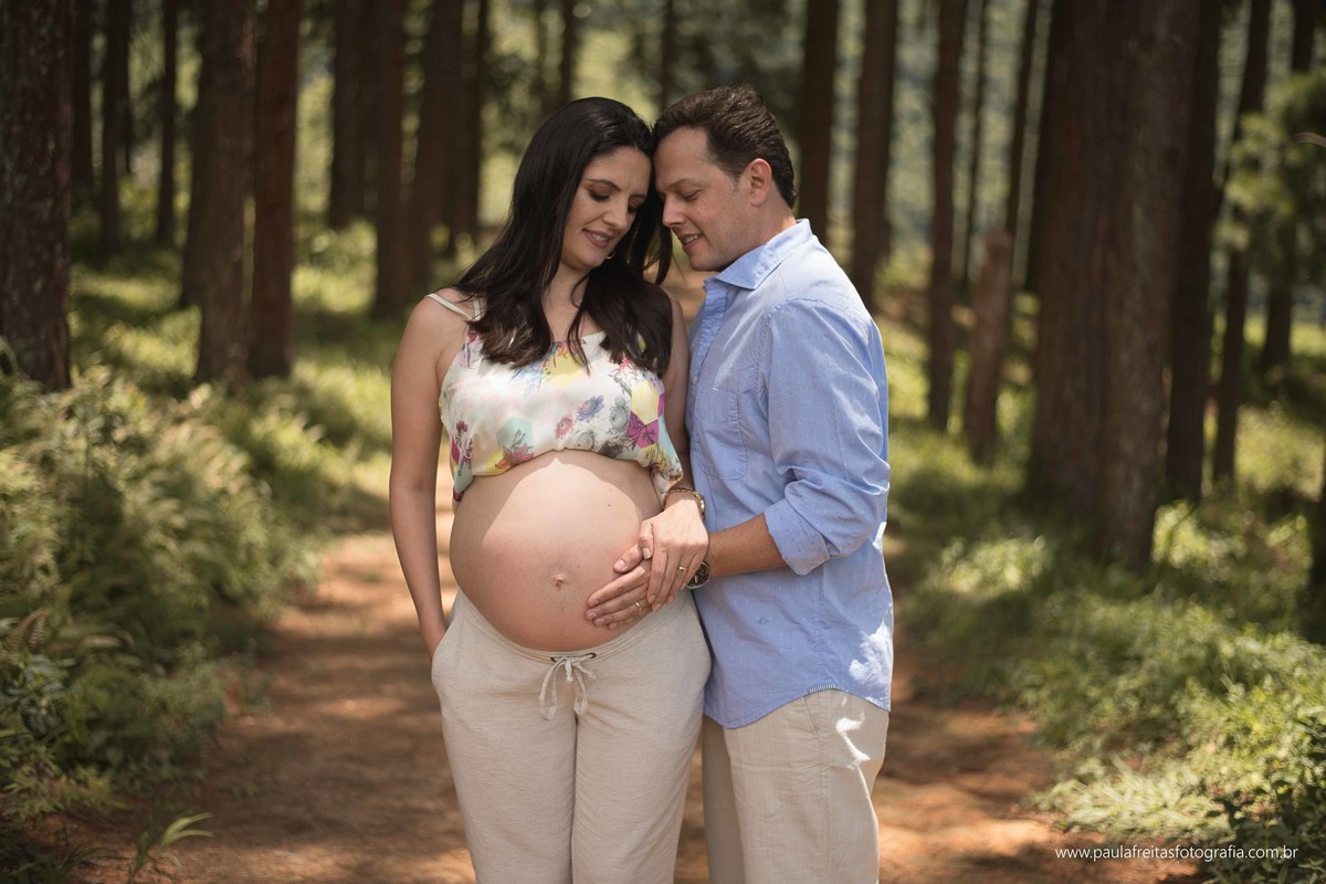 ensaio-gestante-priscila-e-alair-feito-em-guaratingueta-no-gomeral-fotografado-por-paula-freitas-fotografia