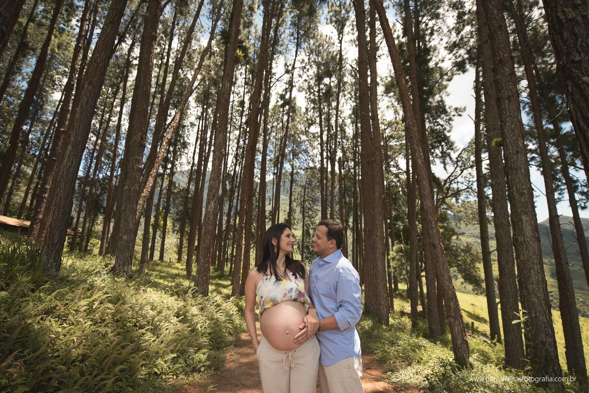 ensaio-gestante-priscila-e-alair-feito-em-guaratingueta-no-gomeral-fotografado-por-paula-freitas-fotografia