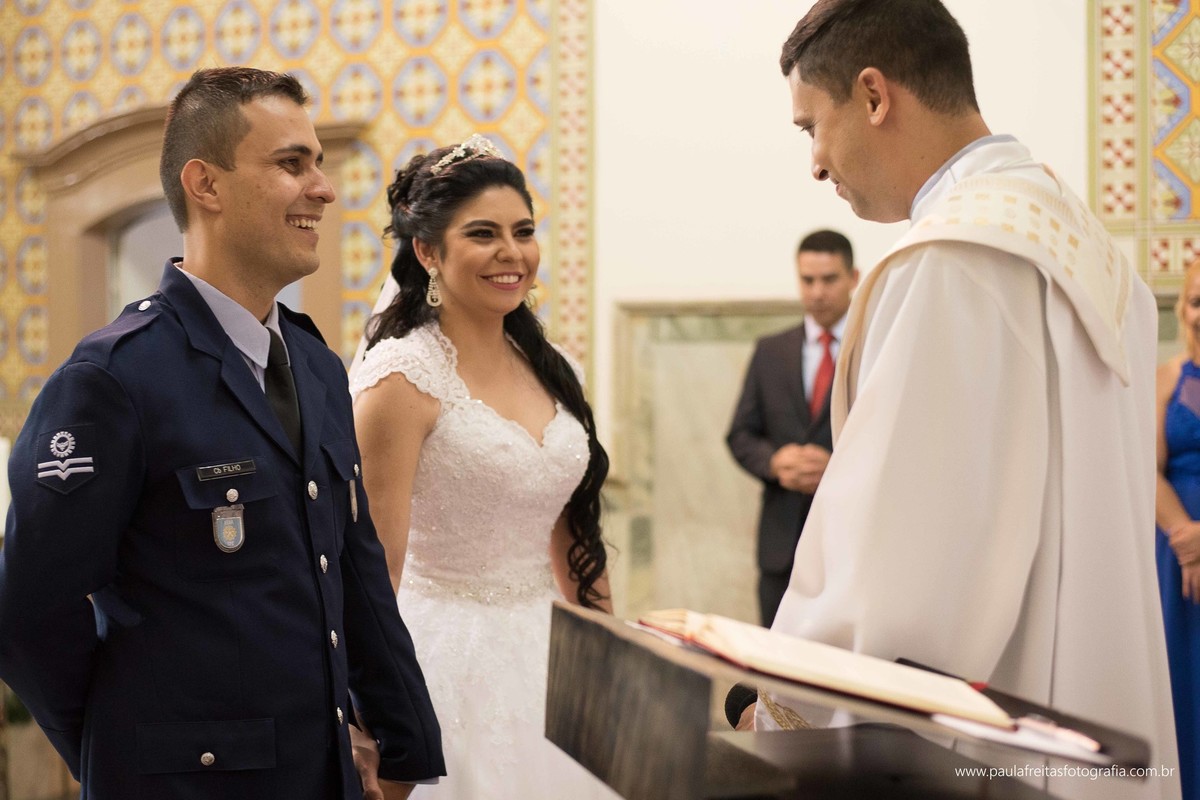 casamento-em-matriz-catedral-de-santo-antonio-de-guaratingueta-fotografado-por-paula-freitas-fotografia