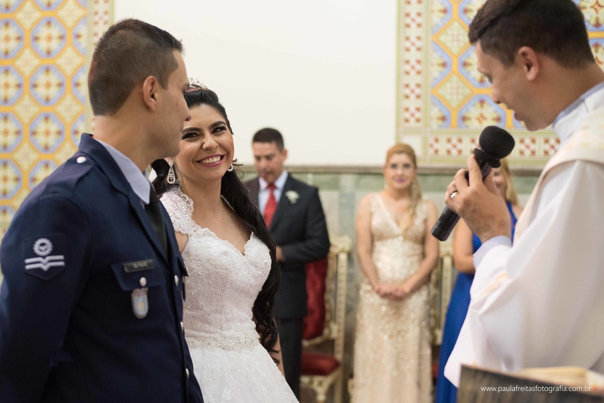 casamento-em-matriz-catedral-de-santo-antonio-de-guaratingueta-fotografado-por-paula-freitas-fotografia