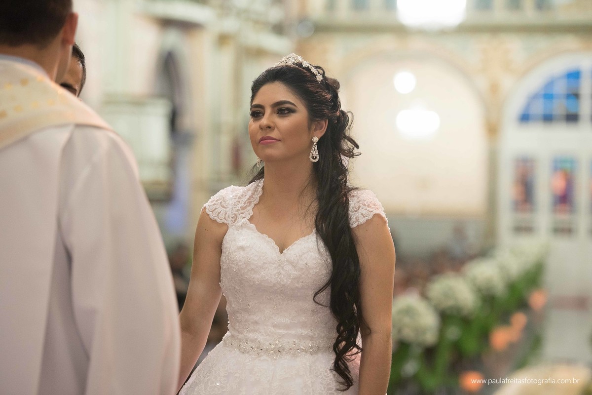 casamento-em-matriz-catedral-de-santo-antonio-de-guaratingueta-fotografado-por-paula-freitas-fotografia